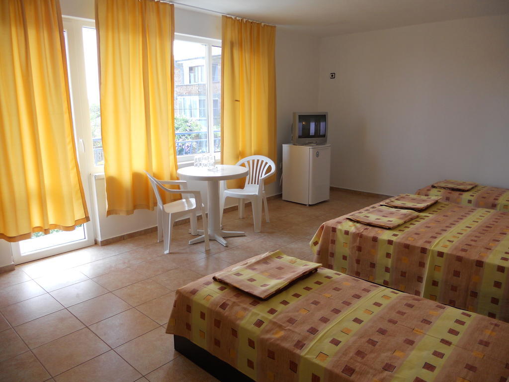 "Agatopolis"- Подсигурено Безплатно Паркиране Hotel Ahtopol Luaran gambar